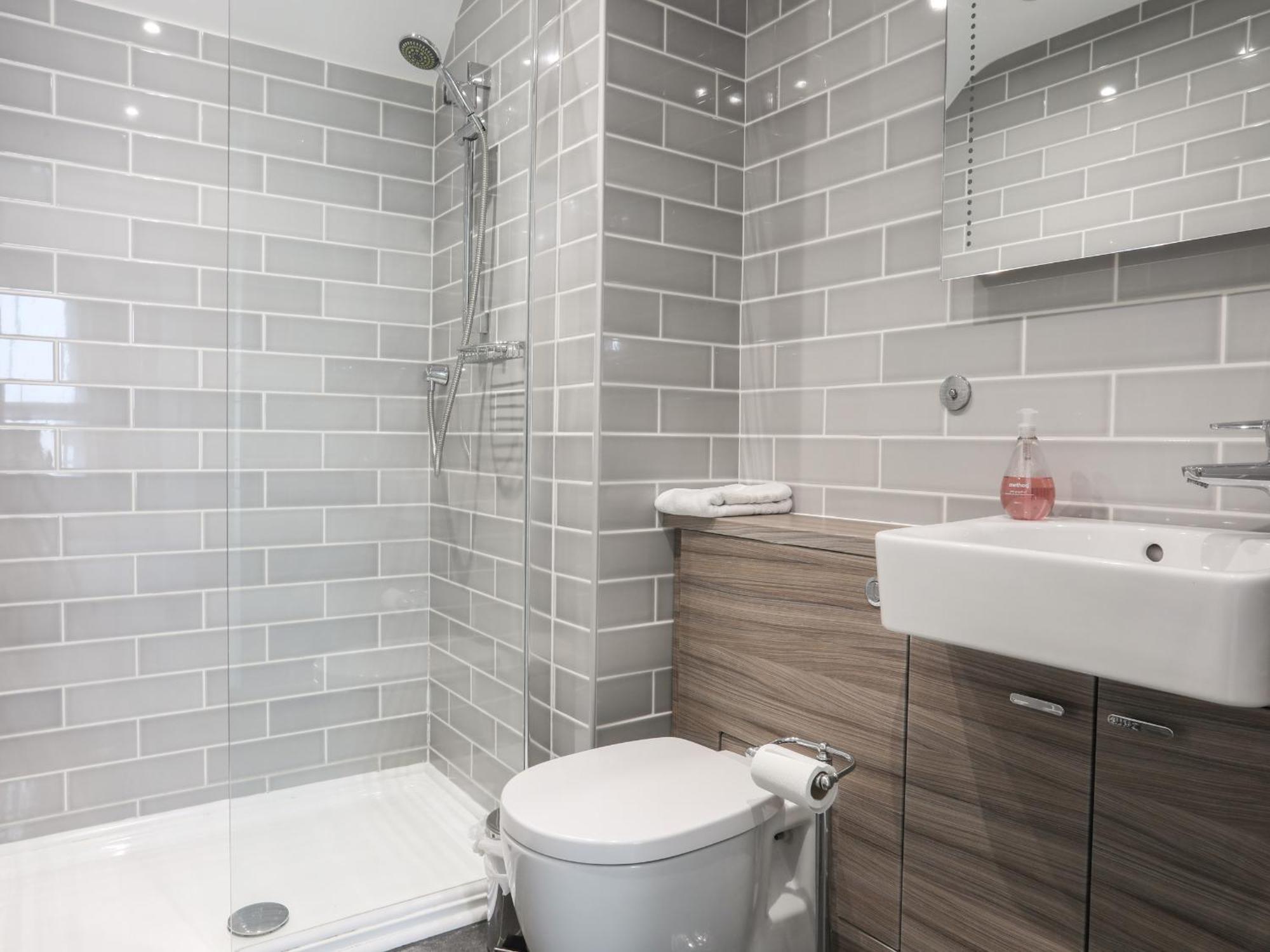 Harlech Apartments - Efnisien Bagian luar foto