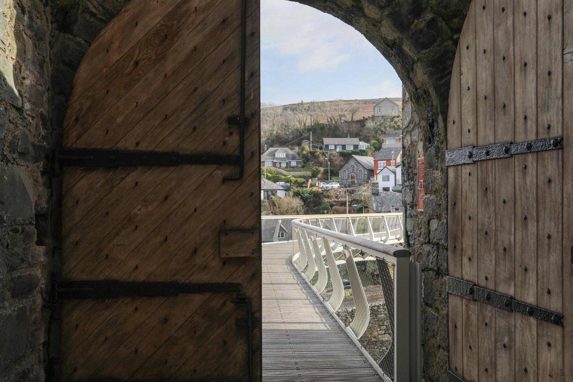 Harlech Apartments - Efnisien Bagian luar foto