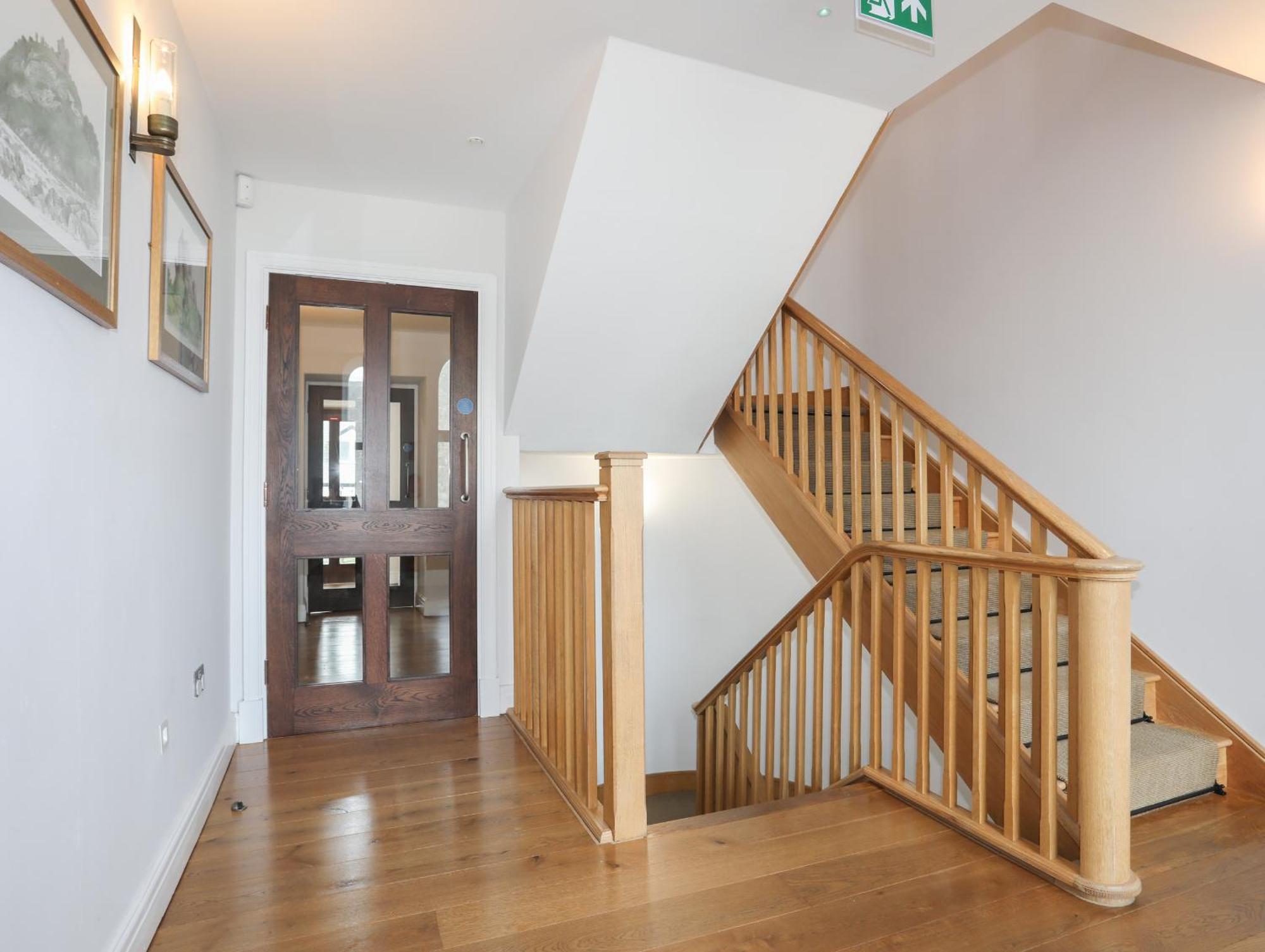 Harlech Apartments - Efnisien Bagian luar foto