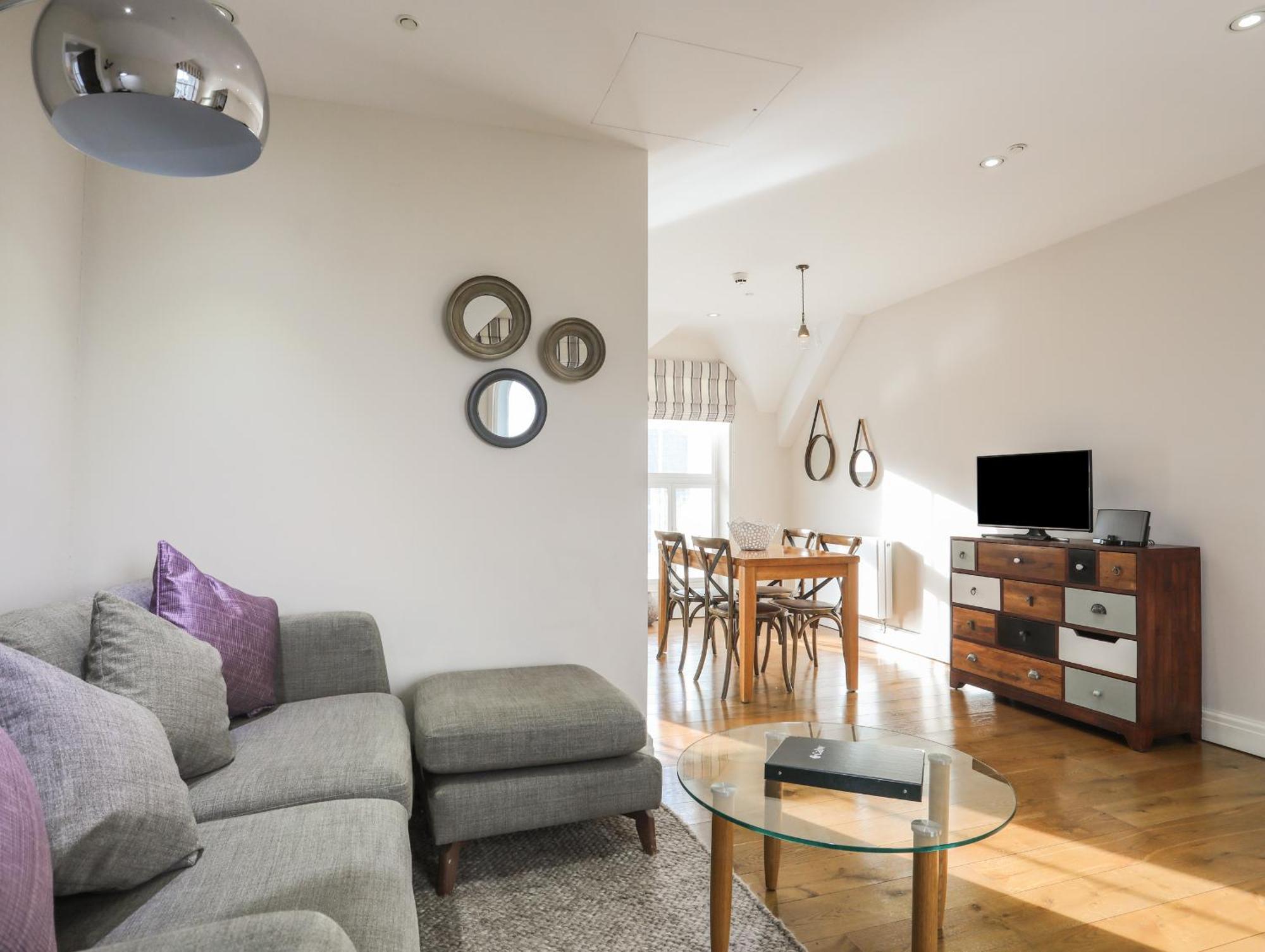 Harlech Apartments - Efnisien Bagian luar foto