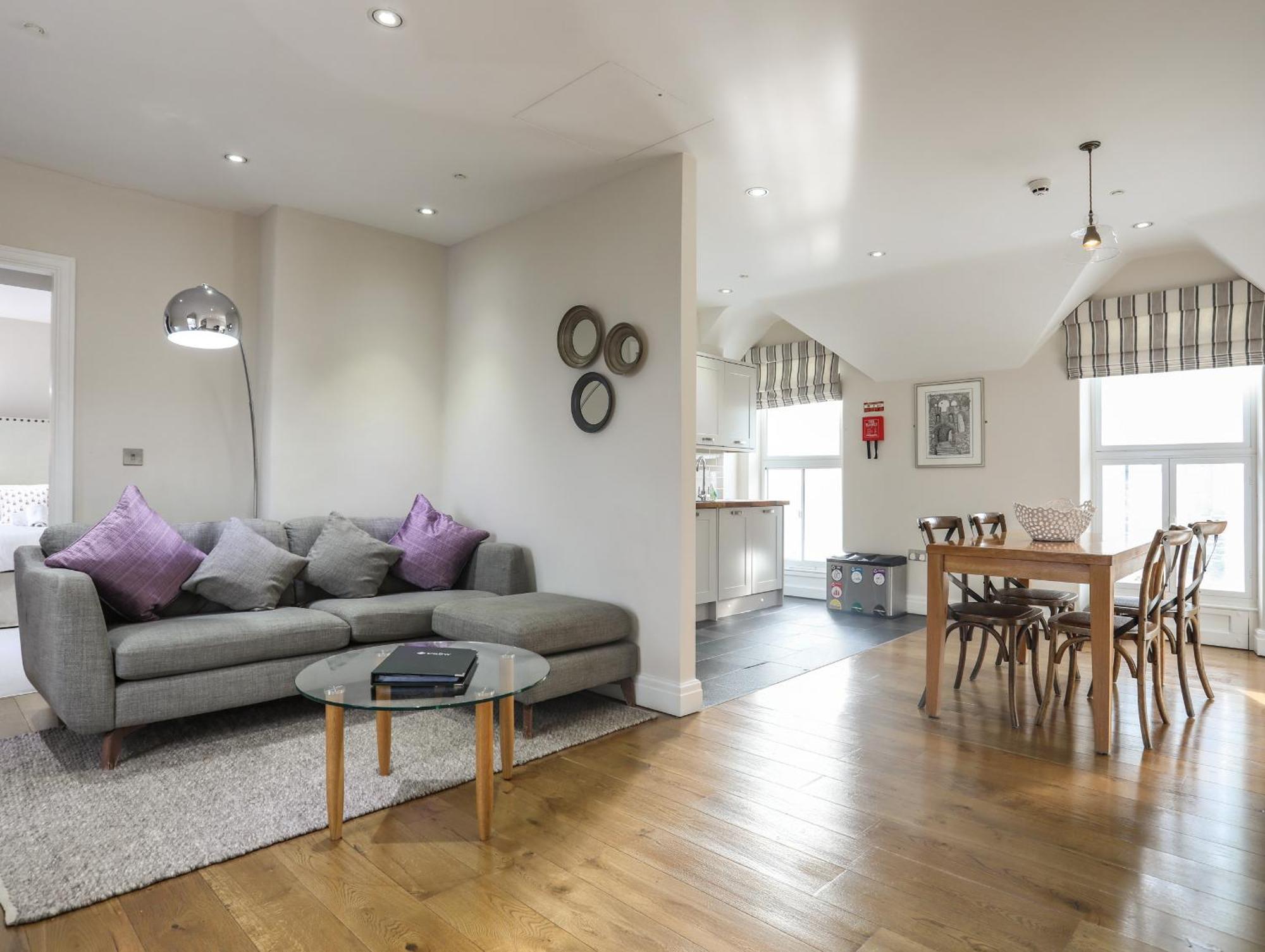 Harlech Apartments - Efnisien Bagian luar foto