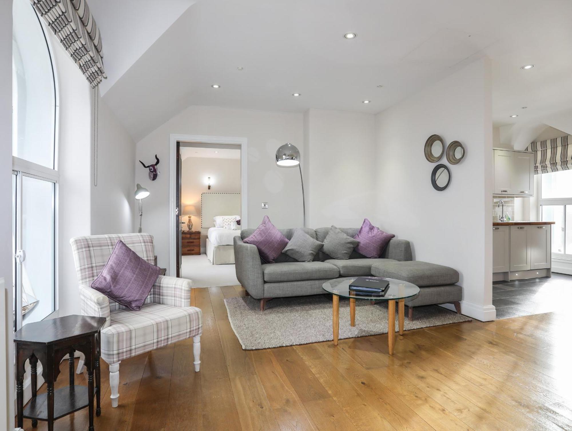 Harlech Apartments - Efnisien Bagian luar foto